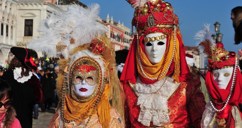 masquerade party clothes