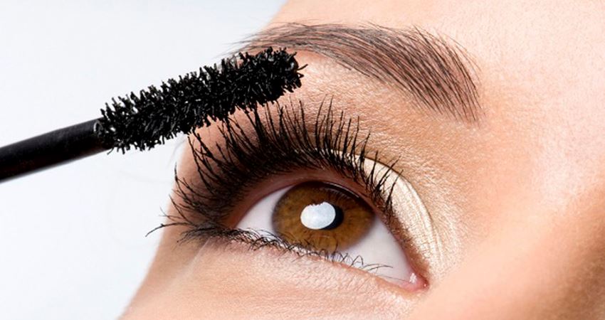 The Various Eyelash Growth Products: Which Is the Best?